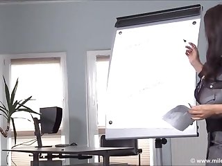 Delavaya夫人在工作场所展示了她的大成熟山雀