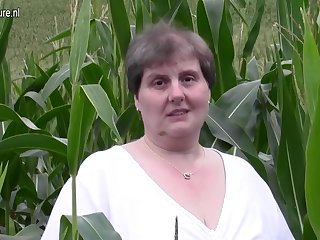 胖老女人自慰外玉米