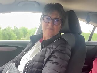 Болгарская бабушка получает анальный секс в лесу
